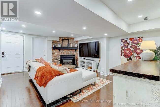 Building Photo - 42 Rodeo Pathway