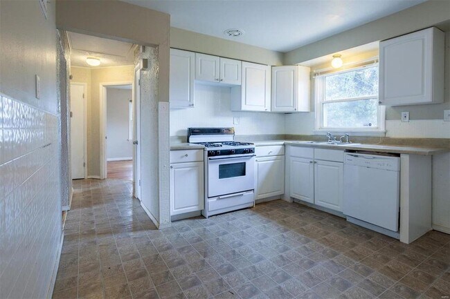 Foto del edificio - 6712 Black Walnut Ct