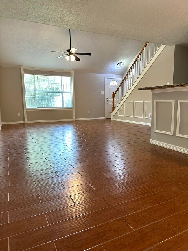 Building Photo - 1109 Byrdsong Ct