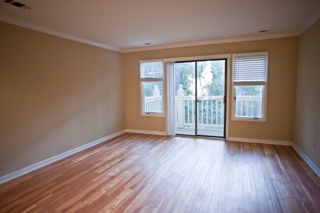 Foto del edificio - Live at Mill Creek in style!
