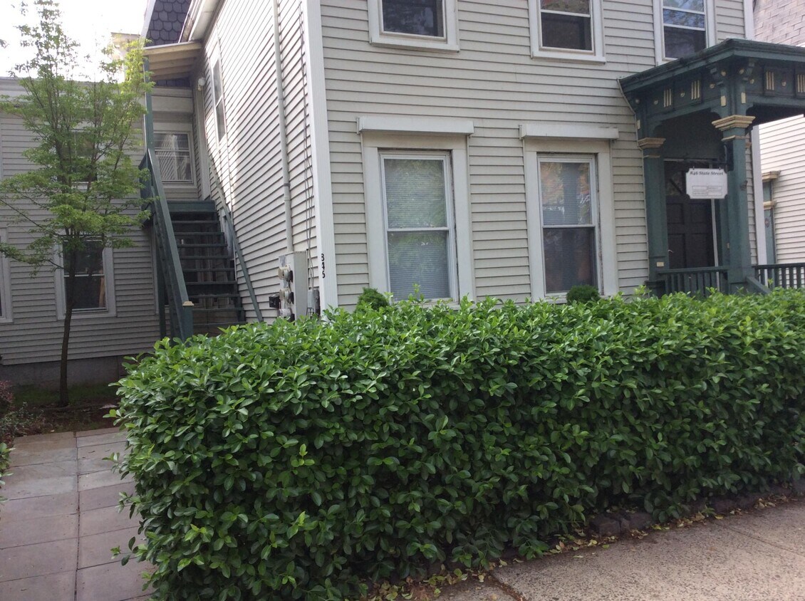Primary Photo - 846 State St