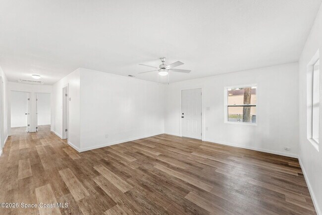 Foto del edificio - 405 Dummitt Ave
