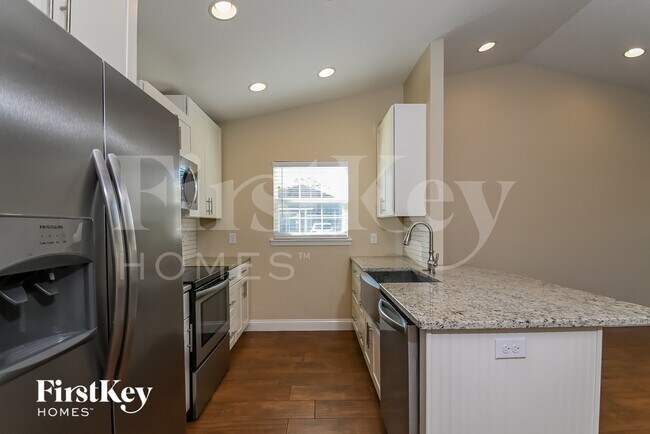 Foto del edificio - 201 Madalyn Ct