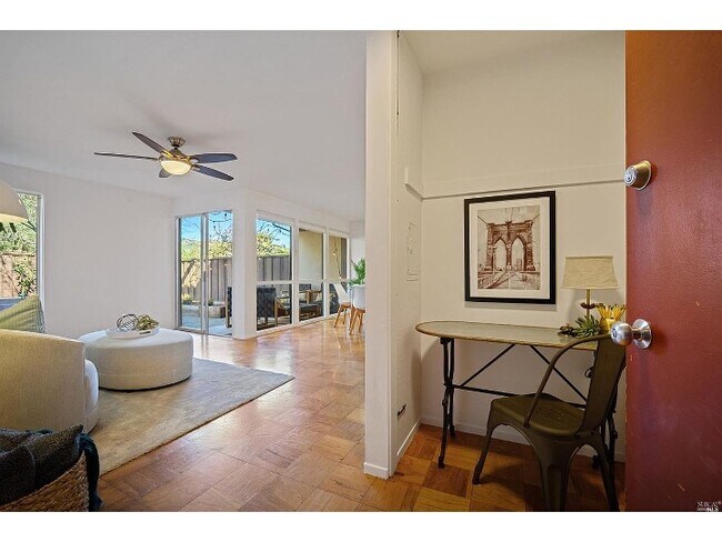 Foto del edificio - 41 Forest Ln
