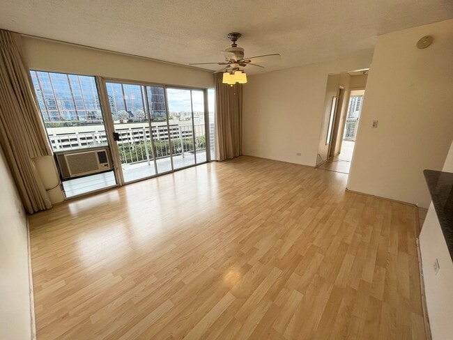 Photo - 731 Amana St Apartment