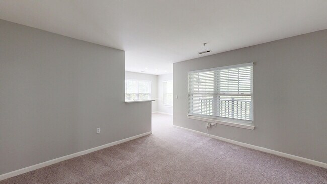 Interior Photo - Inwood West