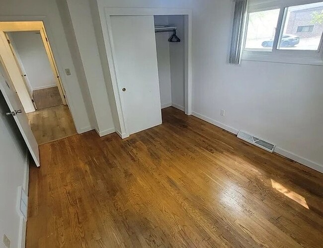 Building Photo - 1403/1405 Daley Avenue