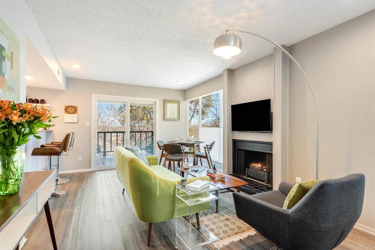 Foto principal - 2205 Spring Creek Dr