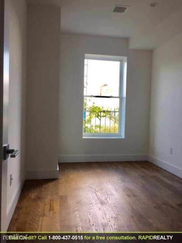 Building Photo - 936 Lafayette Ave