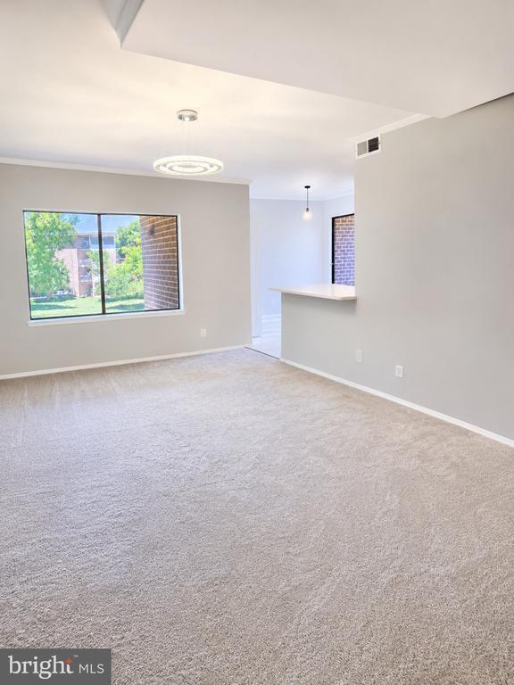 Foto del edificio - 11210 Cherry Hill Rd
