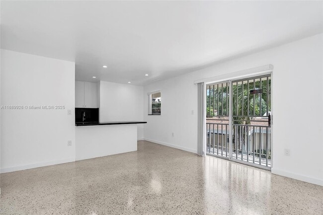 Foto del edificio - 559 SW 10th St