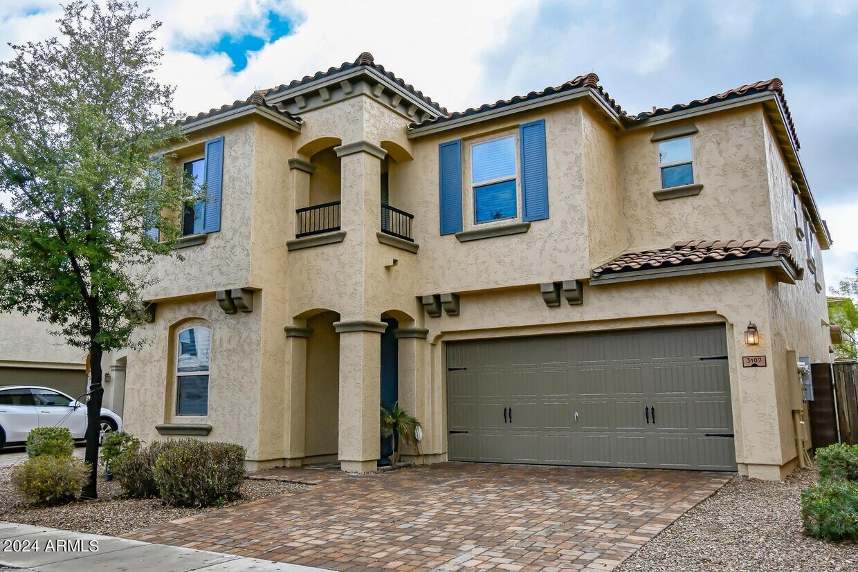 Foto principal - 3107 E Franklin Ave