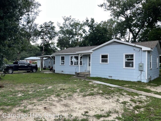 Building Photo - 3 br, 1 bath House - 13382 State Highway 20 W