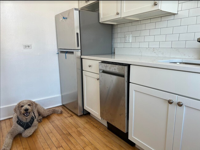 Building Photo - 293 E Deerpath Rd