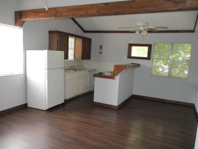 Foto del edificio - 1210 N Oak St