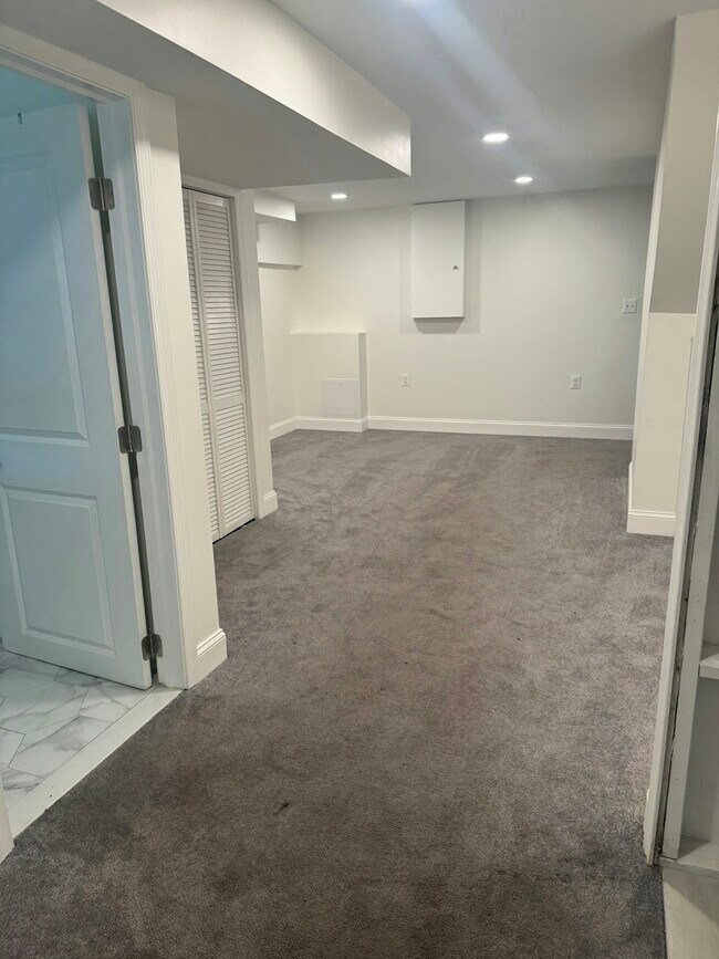 Foto del edificio - 4323 Dubois Pl SE