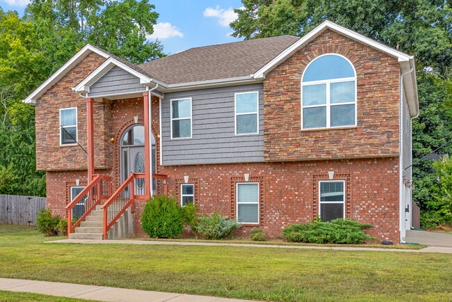 Building Photo - 1227 Brigade Dr