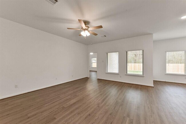 Foto del edificio - 13502 Cedar Point Dr
