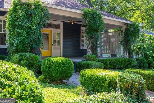 Building Photo - 242 Haralson Ave NE