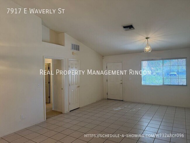 Foto del edificio - 7917 E Waverly St
