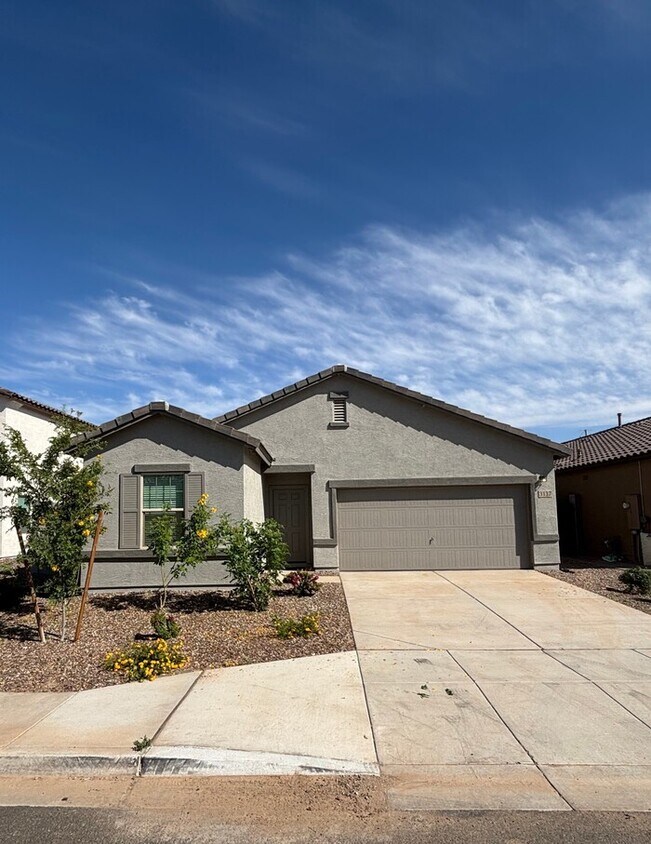 Foto principal - Great San Tan Valley Home