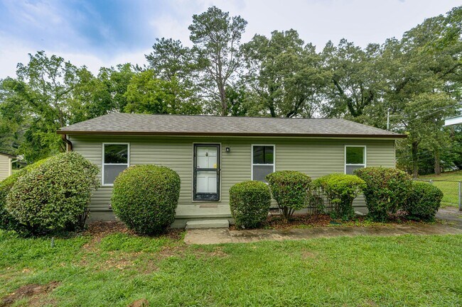 Building Photo - Charming 3-Bedroom Home in East Chattanooga