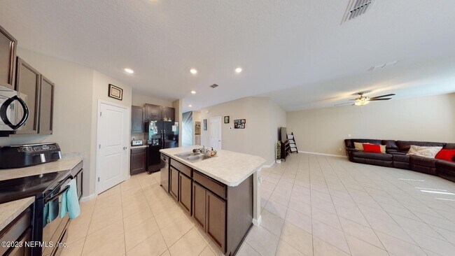 Foto del edificio - 5538 Kellar Cir