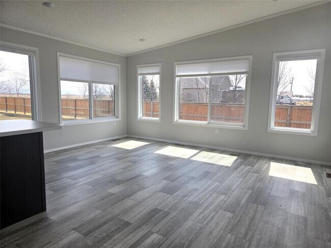 Photo du bâtiment - 93 Prairie Oak Dr