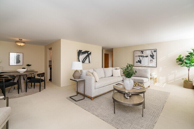 Foto del edificio - 1000 Urlin Ave