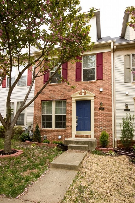 Spacious Loft Townhome in New Town Townhome Rentals in Owings Mills MD