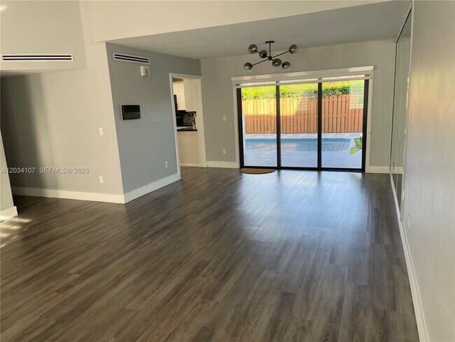 Foto del edificio - 9645 SW 148th Pl