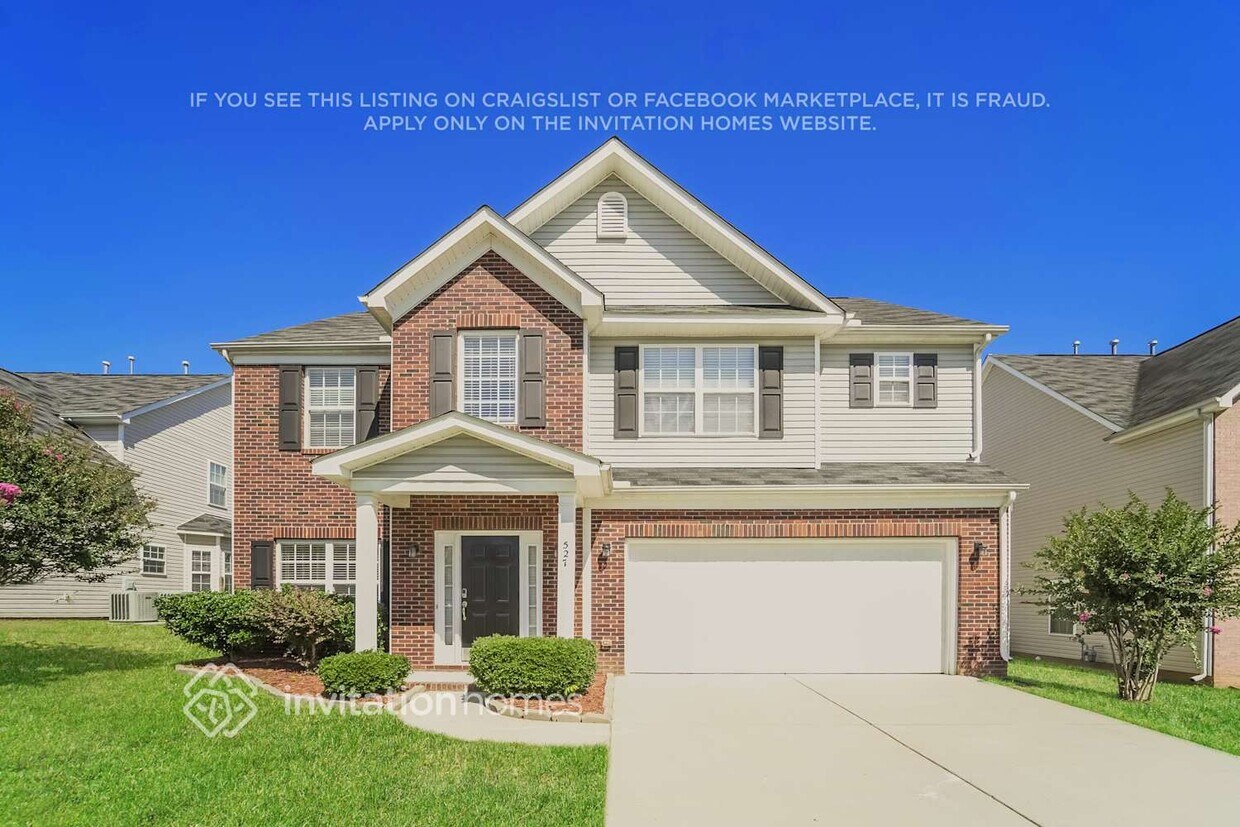 Primary Photo - 527 Clearwater Dr