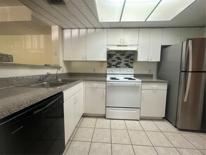 Building Photo - 5011 Wiles Rd