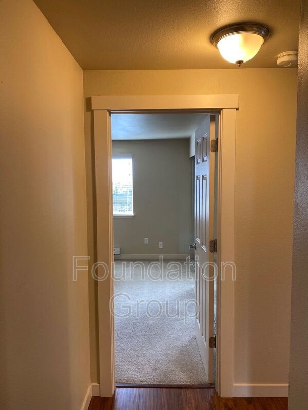 Foto del edificio - 745 Summit Ave E