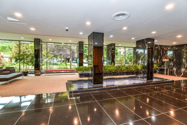 Building Photo - 3900 N Lake Shore Dr