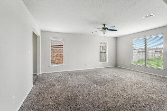 Building Photo - 8014 Oxbow Manor