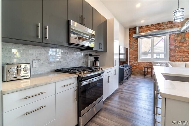 Foto del edificio - 340 Bird Ave