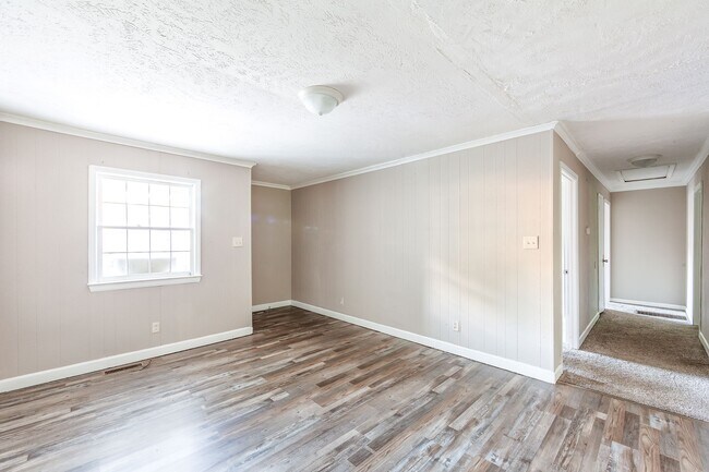 Foto del edificio - 69 Caroland Dr