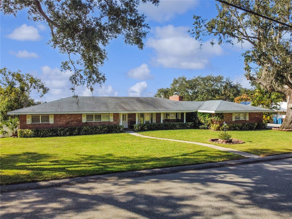 Primary Photo - 3200 Lake Breeze Dr