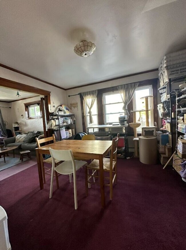 Building Photo - 202 Everett St