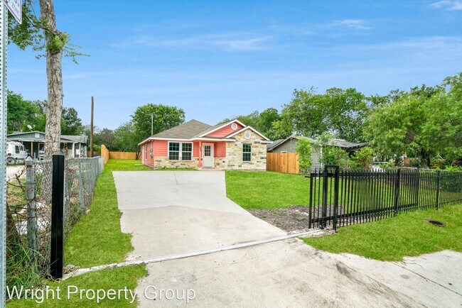 Foto del edificio - 3 br, 2 bath House - 222 Esmeralda Drive