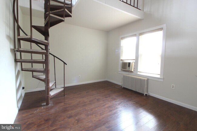 Building Photo - 25 Hillhurst Ave
