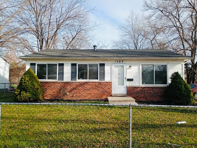 Building Photo - 1369 Andrea St