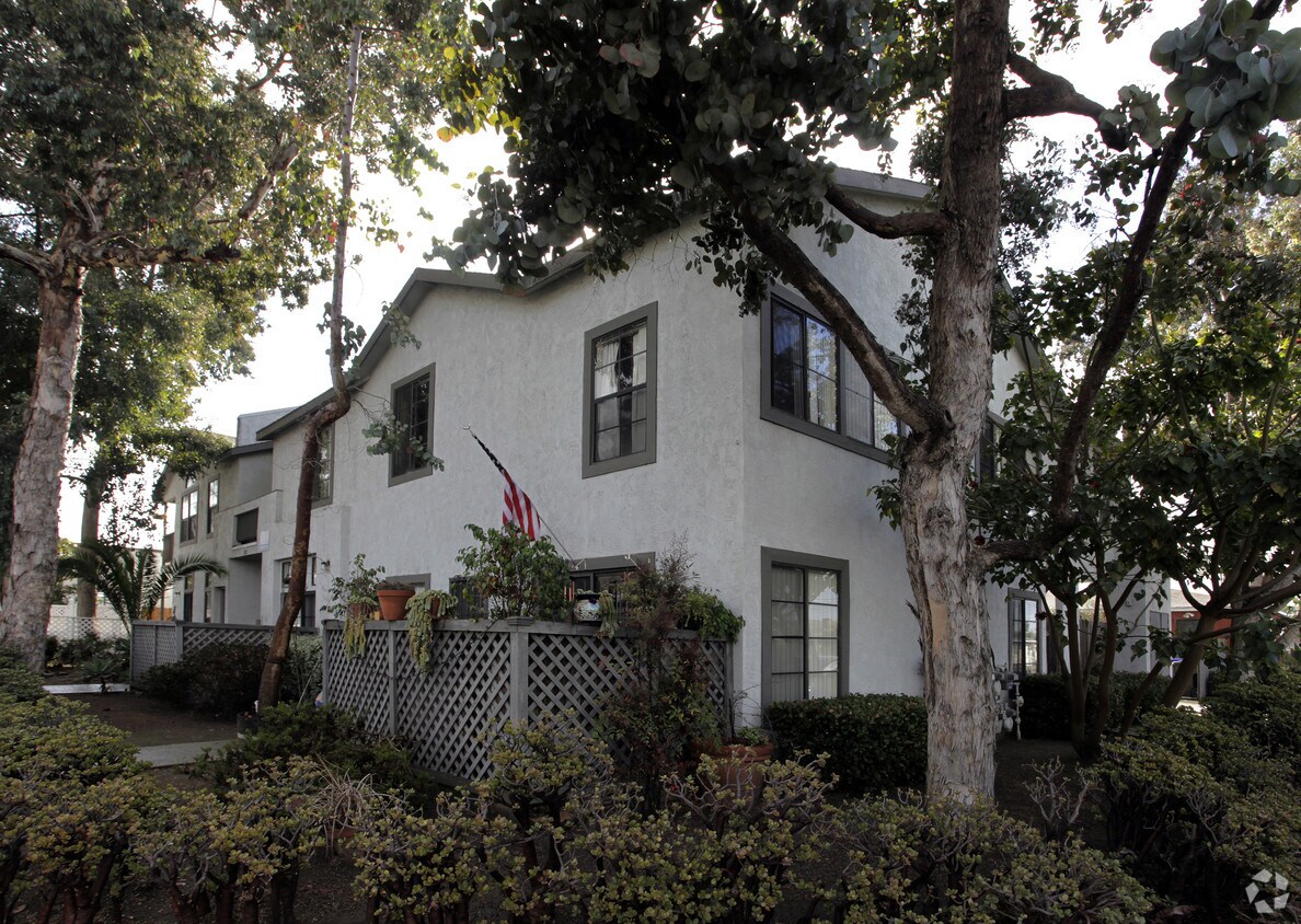 Juniper Garden Apartments Apartments in San Diego, CA