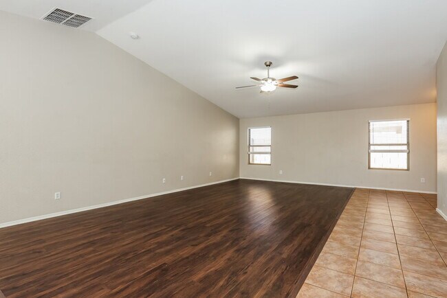 Foto del edificio - 11755 W Banff Ln