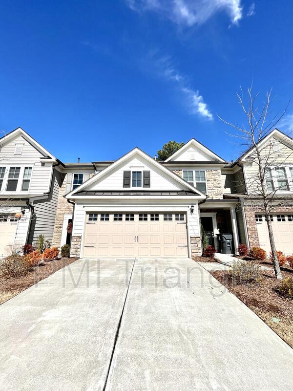 Primary Photo - 1007 Ambrosia Dr