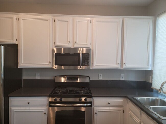 Building Photo - SUMMERLIN NORTH
