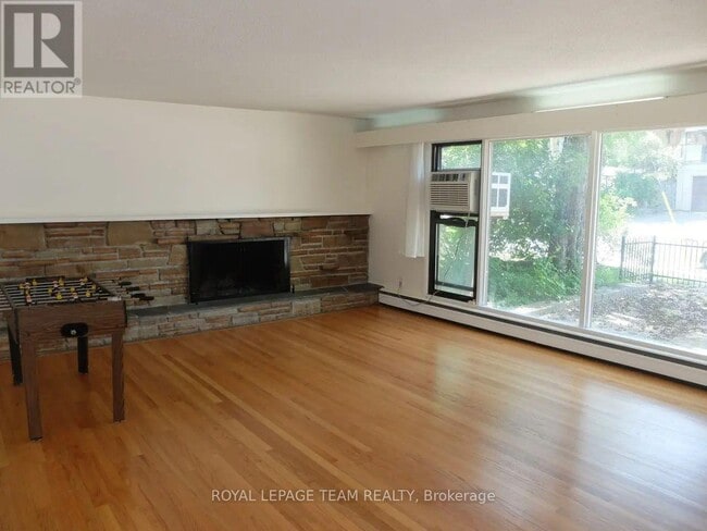Photo du bâtiment - 45 Riverdale Ave