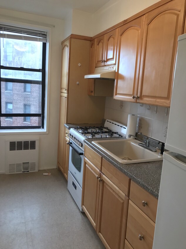 Cocina - 100-25 Queens Blvd