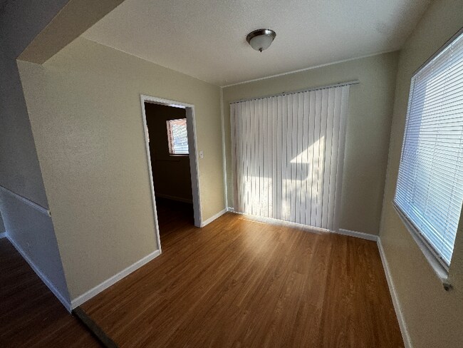 Foto del edificio - 1571 Sheridan Rd